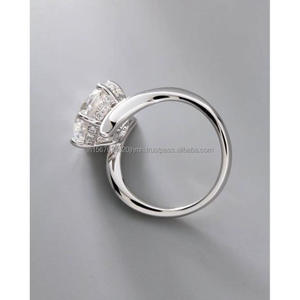 Anillo de Diamantes de Corte Redondo en Oro Blanco, Hermoso y Elegante Anillo de Compromiso para Mujer, Joyería Fina de Lujo Premium, Regalo para Ella, Boda - Product Image 2