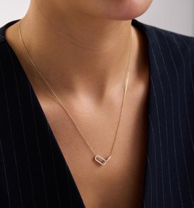 Collier Pendentif Asymétrique Moderne en Or Rose 14K avec Diamant de Laboratoire 0.25ctw, Collier Entrelacé Élégant, Cadeau Raffiné - Product Image 1