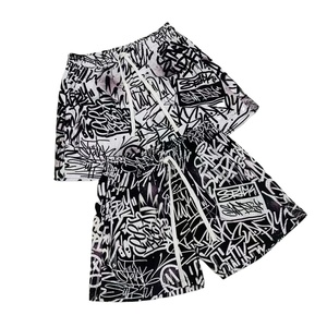 Shorts de sport en mesh pour homme, coupe courte, avec deux poches latérales profondes, design personnalisé - Product Image 1