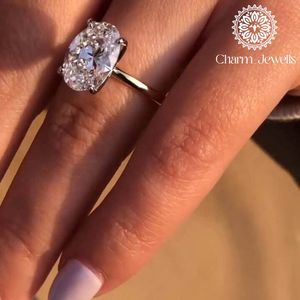 Bague de fiançailles et d'éternité classique Charm_Jewells pour femme, en argent plaqué or rose 18 carats, avec moissanite taille coussin et sertissage à griffes - Product Image 6