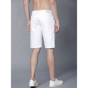 Shorts en jean blanc déchiré pour hommes, avec deux poches latérales profondes, collection été 2026, vente en gros, confortables, prix raisonnable, OEM - Product Image 3