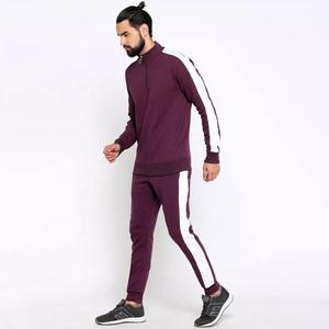 Conjunto Deportivo Unisex Morado, Sudadera y Pantalones de Forro Polar Antiarrugas, Transpirable, 100% Algodón, Estilo Deportivo, Corte Holgado - Product Image 1