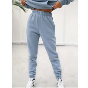 Ensemble de survêtement décontracté 2 pièces pour femme de haute qualité, avec logo personnalisé, motif sur le sweat à capuche, en molleton de coton épais - Product Image 4