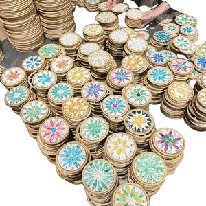 Plato de Cerámica y Ratán Hecho a Mano de Primera Calidad, Posavasos Redondo con Diseño Floral Clásico, Decoración y Regalo para las Fiestas, Hecho en Vietnam - Product Image 5