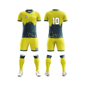 Nuevo Uniforme de Fútbol de Alta Calidad, Superventas, Unisex para Adultos, Logotipo Frontal Sólido, Secado Rápido, Transpirable, 100% Poliéster, Personalizable - Product Image 3