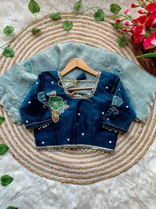 Sari de Satén Cutdana Bloom, Elegante Sari con Perlas, Sari Hecho a Mano con Encanto Floral, Sari de Lujo con Perlas Butta, Sari de Satén con Aura de Perlas - Product Image 5