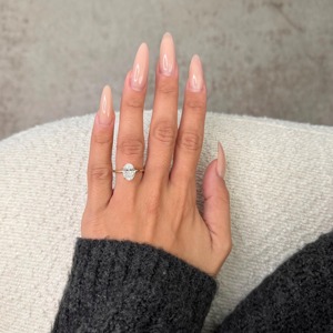 Bague en diamant ovale de 2 carats cultivé en laboratoire _ Bague de fiançailles solitaire à taille ovale _ Or jaune 14 carats _ Certifié IGI - Product Image 3