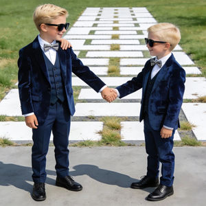 Conjunto de Traje de 3 Piezas de Terciopelo Azul Marino para Niños |   Traje de boda para niños con chaleco y corbatín |   Traje Formal para Niños - Product Image 1