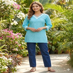 Nouveautés : collection de tops-tuniques en coton de qualité supérieure avec imprimés et détails en dentelle, fournisseur de Surat, achats en ligne en Inde - Product Image 1
