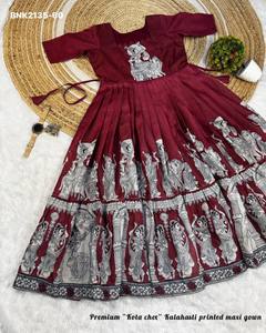 Proveedor de la mejor colección de telas de algodón puro Kota con estampado Kalahasti Kalamkari, mangas hasta el codo y corte maxi acampanado, procedente de la India. - Product Image 5