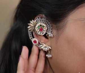 Boucles d'oreilles pendantes Kundan en perles, avec pierres vertes et roses, directement de l'usine, disponibles à prix compétitif. - Product Image 4