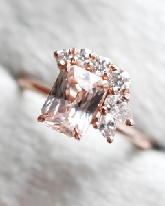 Anillo de compromiso, boda y aniversario para mujer con diamante de corte radiante color melocotón de 2.00 CT, chapado en oro y rodio, de lujo, certificado por IGI. - Product Image 5