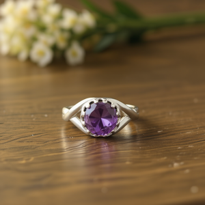 Bague en améthyste et moissanite de créateur, 3,9 grammes - Product Image 3