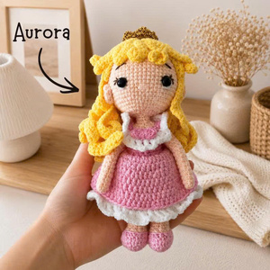 Muñeco de Ganchillo para Bebé - Juguete Educativo Unisex Escala 1:4 Tamaños 25-28cm Hecho a Mano con Algodón Ecológico con Accesorios - Product Image 3