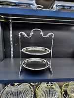 Dekorativer Handgefertigter Metall-Kuchenständer mit Anpassbarer Größe & Form, Individuelle Logo-Option für Zuhause und Gastronomie von FLORAL DESIGN