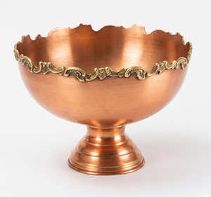Bol de service en cuivre à motif floral, bol sur piédestal en métal vintage, bols décoratifs faits à la main pour la vaisselle, bol de service - Product Image 1
