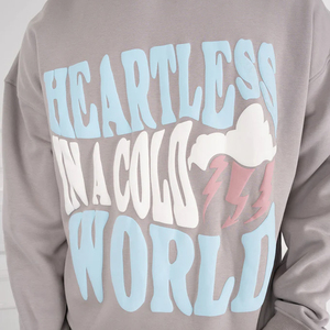 Sudadera con Capucha Bordada y Estampada Heartless in a Cold World, Unisex, Corte Regular, Informal, de Algodón Gris, para Invierno - Product Image 6