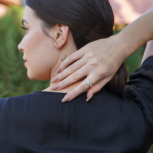 แหวนเพชรทองคำแท้ขายดีสำหรับผู้หญิง ดีไซน์ทันสมัย เรียบหรู เหมาะสำหรับแฟชั่นประจำวัน งานแต่งงาน งานหมั้น หรือโอกาสพิเศษ - Product Image 6