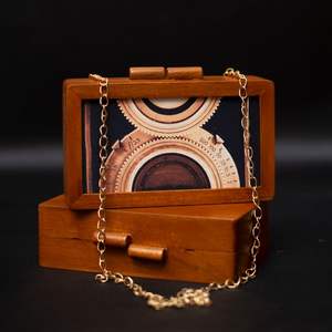 Pochette élégante en bois faite à la main pour femme, idéale pour mariage, soirée ou comme cadeau - RR ENTERPRISES RR202518313 - Product Image 4