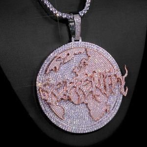 Collar de Lujo con Colgante de Mapa del Mundo en Plata 925 con Diamantes Cultivados en Laboratorio para Hombre - Product Image 3