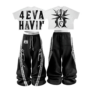 Conjunto de Dos Piezas Unisex Estilo Urbano, Camiseta con Estampado y Pantalones Anchos, Moda Urbana Moderna, Ropa Casual de Verano, Estilo Moderno X - Product Image 2