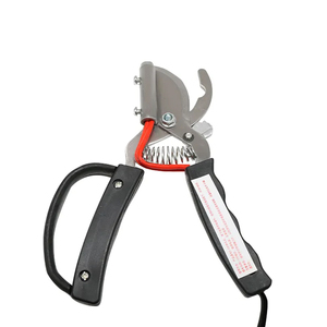 Outil de coupe de queue pratique au meilleur <span class=keywords><strong>prix</strong></span> de Great Farm, pince coupante de queue électrique, <span class=keywords><strong>ciseaux</strong></span> à queue de cochon <span class=keywords><strong>chauffants</strong></span> électriques - Product Image 2