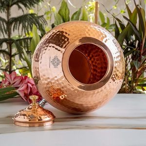 Distributeur d'eau chaud et froid réutilisable en cuivre de forme ronde, avec motif martelé et robinet, pour usage domestique - Product Image 4
