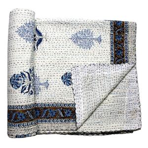 Cubrecama Kantha Tradicional India con Diseño Floral Estampado Bagru, Hecho a Mano, Tamaño Queen, de Algodón Tejido a Mano para Uso Doméstico - Product Image 1