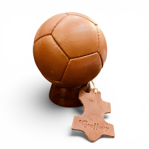 Balón de Fútbol Clásico Geoffrey Mini, Color Bronceado, 32 Paneles, 100% Cuero Vacuno, Ecológico, Duradero, Portátil, con Cámara de Butilo de Alta Retención de Aire - Product Image 1