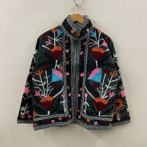 Nueva Llegada Chaqueta de Terciopelo Bordada a Mano con Diseño Suzani para Mujer, Chaqueta Corta Estilo Boho con Estampado Floral, Ropa de Abrigo de Otoño, Precio de Fábrica al por Mayor - Product Image 3