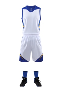 ชุดเสื้อบาสเก็ตบอลแบบกำหนดเองสำหรับผู้ชาย ชุดยูนิฟอร์มโพลีเอสเตอร์ระบายอากาศได้ดี เสื้อและกางเกงขาสั้นสำหรับทีมเยาวชน รุ่น CPE-TQ-900 - Product Image 3