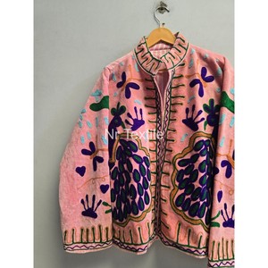 Chaqueta de Mujer de Terciopelo Lujoso Acolchado Estilo Boho Hippie Suzani, Bordada a Mano, Forro de Lana/Nylon, Talla Única, Chaqueta de Invierno para Mujer - Product Image 6