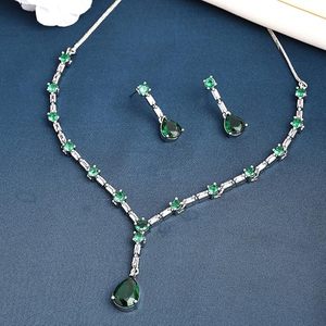 Lot de bijoux élégants pour femmes, nouvelle collection, plaqué or, collier et boucles d'oreilles en forme de cœur et carré, pour mariages et cadeaux - Product Image 5