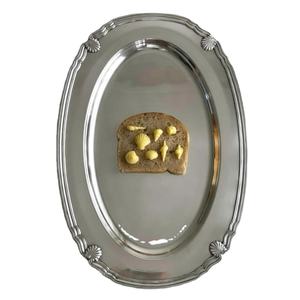 จานเสิร์ฟอาหารรูปวงรี ปลอดภัยสำหรับอาหาร จานทองเหลืองนำกลับมาใช้ใหม่ได้ เป็นมิตรกับสิ่งแวดล้อม จานรองสีเงิน รับสั่งทำตามขนาด - Product Image 1