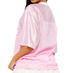 Maillot de football américain rose respirant en polyester pour femme, style streetwear Y2K, col en V oversize, personnalisable en gros, USA - Product Image 4
