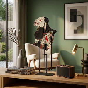 Marionnette de l'ombre Wayang Kulit Gareng en cuir indonésien artisanal, décoration de table traditionnelle javanaise, objet d'art ethnique - Product Image 5