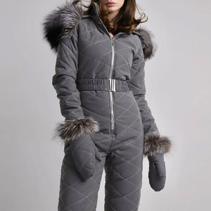 Conjunto de esquí para mujer con capucha, cremallera, calefacción, 3 capas, impermeable, transpirable y cortavientos, de estilo único. - Product Image 3