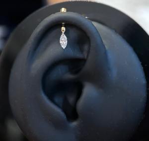 Pendientes de Oro Sólido de 14K con Diamantes Marquise Cultivados en Laboratorio, Diseño Flotante, Engaste de Puntas, Certificación IGI, Minimalistas para Boda - Product Image 6