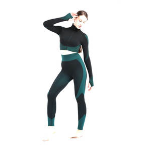 Ensemble de yoga côtelé sans couture 2 pièces : short taille haute et brassière de sport à bretelles pour femme, idéal pour la gym et le fitness 2026 - Product Image 1