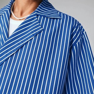Nuova <span class=keywords><strong>Camicia</strong></span> Casual da <span class=keywords><strong>Uomo</strong></span> Oversize <span class=keywords><strong>a</strong></span> <span class=keywords><strong>Righe</strong></span> <span class=keywords><strong>Blu</strong></span> <span class=keywords><strong>e</strong></span> Bianche <span class=keywords><strong>a</strong></span> Maniche Corte, Comoda <span class=keywords><strong>e</strong></span> <span class=keywords><strong>a</strong></span> Doppio Petto, Tessuta per l'Estate - Product Image 3