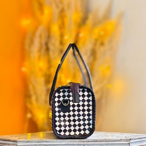Sacs à main en cuir véritable Venus : Grande capacité, imperméables, de luxe, portables, faits main, style western, à motifs floraux – Nouveauté très prisée pour les voyages et l'extérieur - Product Image 2