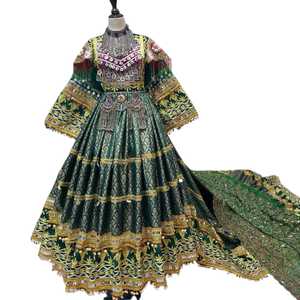 Robe afghane Kuchi luxueuse verte brodée, manches longues, col montant, robe de bal longue, tenue de soirée, broderie à la main, satin - Product Image 1