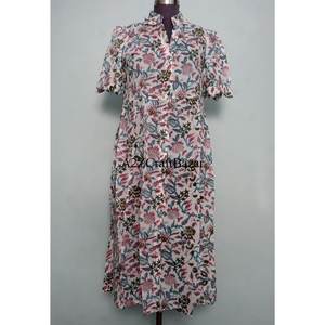 Robe midi en coton pour femme, imprimé floral, col en V, manches courtes, style bohème, pour mariages, tenue décontractée, soirée, ou comme cache-maillot de bain, avec laçage - Product Image 3