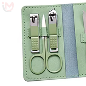 Ensemble de soins de manucure et pédicure de luxe 7-en-1, coupe-ongles, lime à ongles, ciseaux en acier au carbone avec étui en PU - Product Image 2