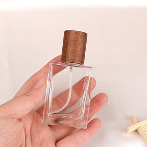 Couvre-bocaux ronds en bambou pour tasses et verres, couvercle en bois réutilisable avec trou pour paille, style moderne - Product Image 2