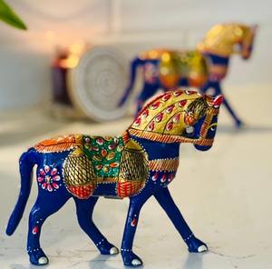 Figura de Caballo de Madera Pintada a Mano Estilo Art Deco para Diwali y Bodas - Product Image 3
