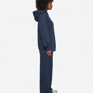Conjunto Deportivo Oversize de 2 Piezas para Mujer OEM, Sudadera con Hombros Caídos y Bolsillo Frontal, Pantalones Deportivos de Pierna Ancha, Felpa de Algodón, Estilo Urbano 2026 - Product Image 3