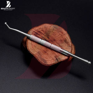 Facile à saisir, nouveau modèle tendance, service OEM ODM pour les soins des ongles, bâtonnet à cuticules portable en acier inoxydable de haute qualité pour salon et domicile - Product Image 6