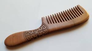 Peine de madera de sándalo marrón Natural Crafts, peine de dientes anchos personalizable, herramienta duradera para peinar el cabello, personalizado y de moda. - Product Image 6