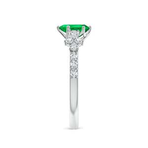Bague de fiançailles en or massif 14 carats avec pierre latérale en émeraude en forme de poire et accents faits main, bijoux fins personnalisés pour mariage et fiançailles - Product Image 4